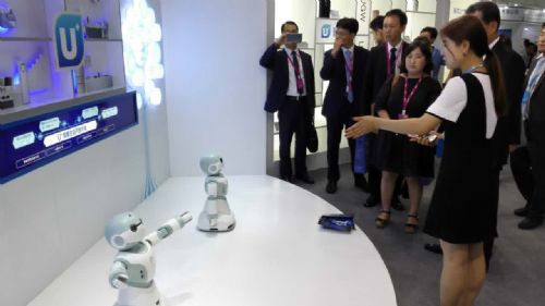 海尔U+大脑抢镜APEC国际展 与国际巨头同台展出