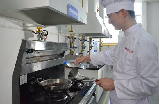 海尔推全球首款防干烧集成灶 近期上市